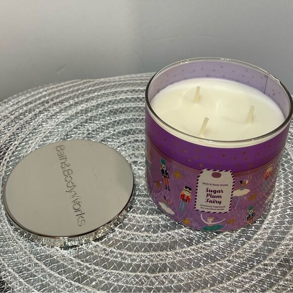 BBW Sugar Plum Fairy 3 Wick Scented Candle NWT - Picture 2 of 4